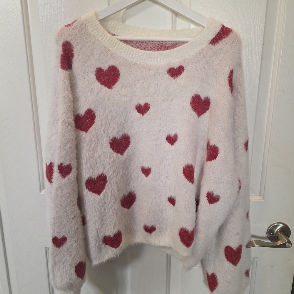 Cozy Heart Pattern Sweater - White and Red